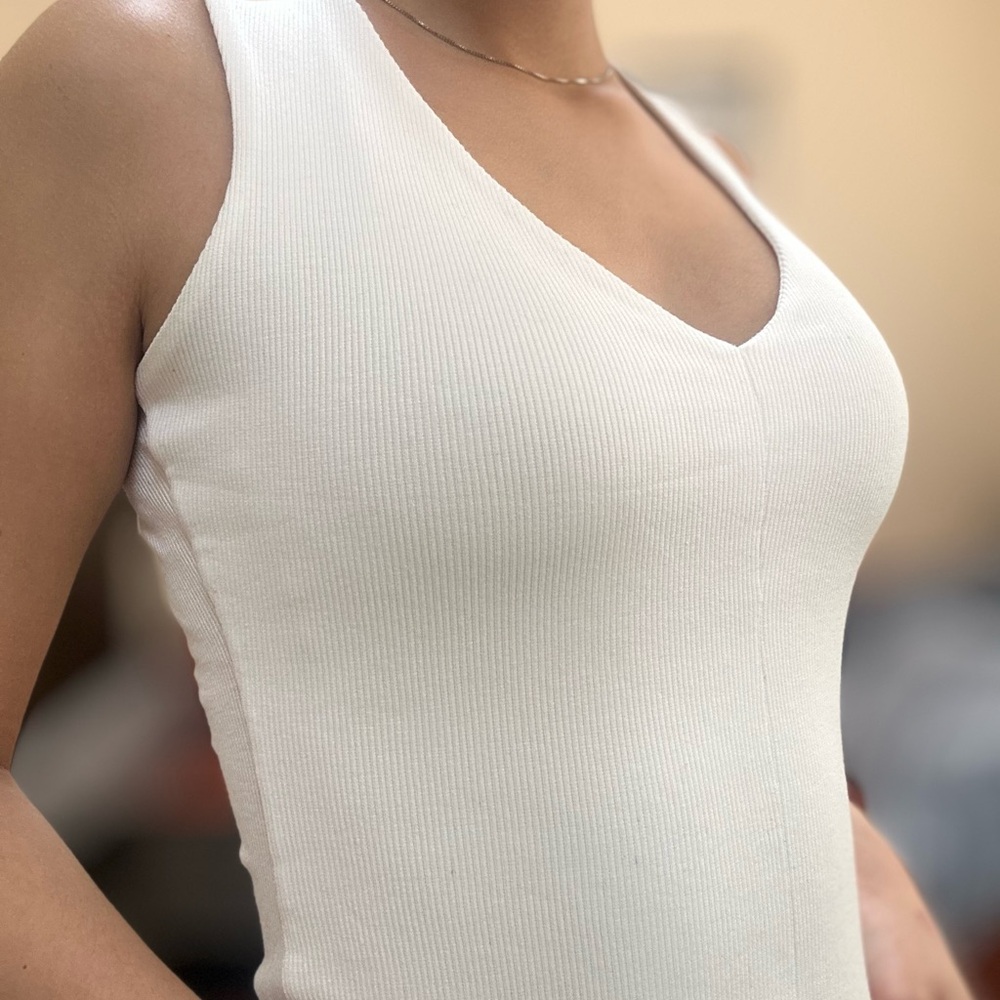 White Ribbed V-neck Tank Top from Massimo Dutti size Small